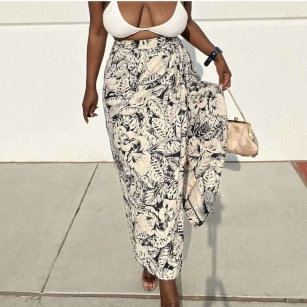 Abercrombie & Fitch Vintage 80’s 90’s Linen Floral Wrap Skirt Cream Navy Size 10